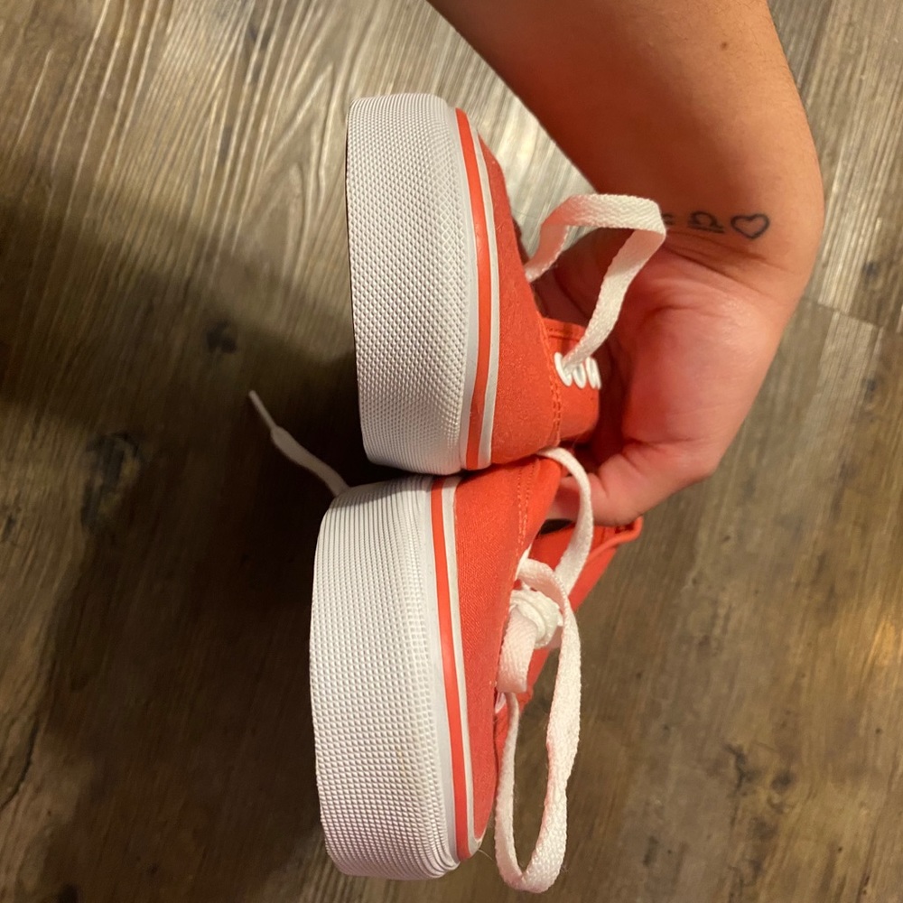 Vans - Picture 5 of 5